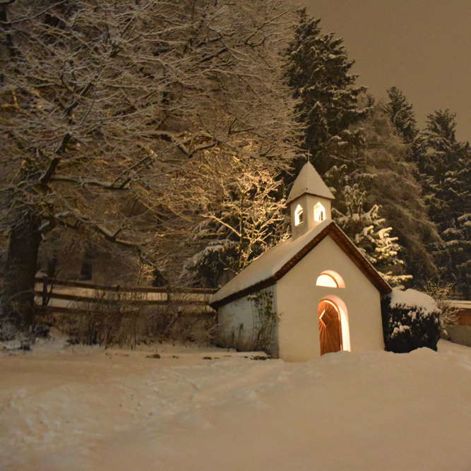 Kapelle Mit Parkplatz
